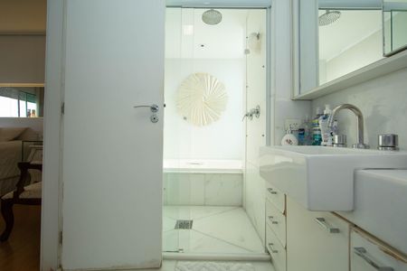 Apartamento para alugar com 200m², 4 quartos e 4 vagasBANHEIRO4