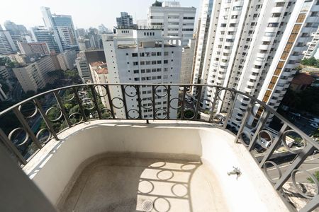 Apartamento à venda com 90m², 1 quarto e 1 vagaSacada