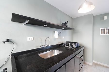 Cozinha e Área de Serviço de apartamento à venda com 1 quarto, 90m² em Bela Vista, São Paulo
