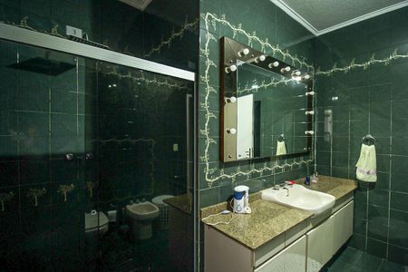 Casa à venda com 180m², 3 quartos e 5 vagas Casa à venda com 180m², 3 quartos e 5 vagasBanheiro