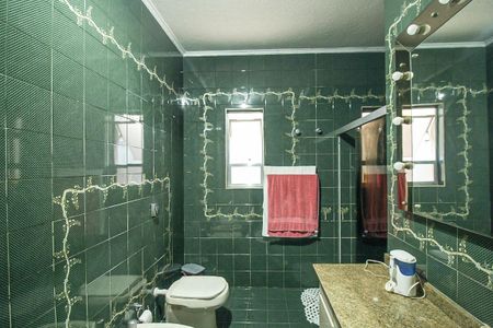 Casa à venda com 180m², 3 quartos e 5 vagas Casa à venda com 180m², 3 quartos e 5 vagasBanheiro