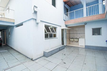 Casa à venda com 180m², 3 quartos e 5 vagas Casa à venda com 180m², 3 quartos e 5 vagasQuintal