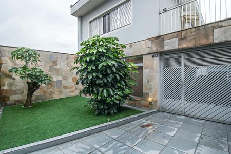 Casa à venda com 180m², 3 quartos e 5 vagas Casa à venda com 180m², 3 quartos e 5 vagasGaragem