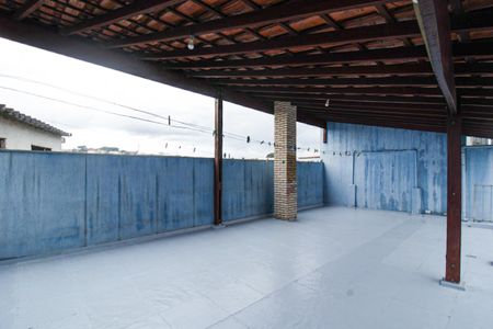 Casa à venda com 180m², 3 quartos e 5 vagas Casa à venda com 180m², 3 quartos e 5 vagasQuintal