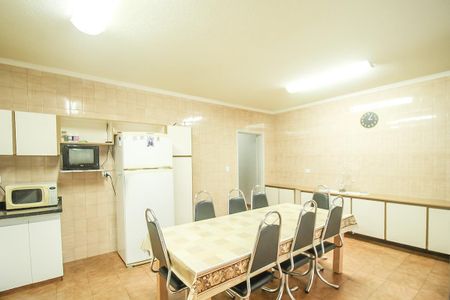 Casa à venda com 180m², 3 quartos e 5 vagas Casa à venda com 180m², 3 quartos e 5 vagasCozinha
