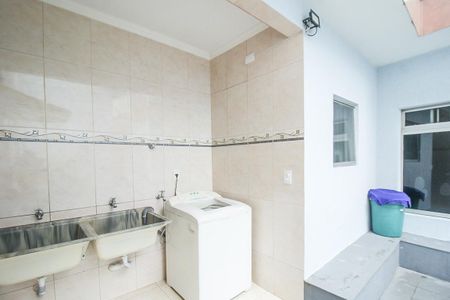 Casa à venda com 180m², 3 quartos e 5 vagas Casa à venda com 180m², 3 quartos e 5 vagasÁrea de Serviço