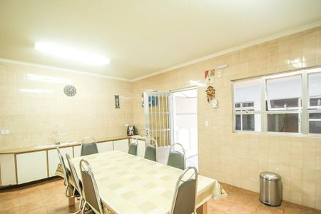 Casa à venda com 180m², 3 quartos e 5 vagas Casa à venda com 180m², 3 quartos e 5 vagasCozinha
