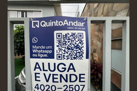 Casa à venda com 180m², 3 quartos e 5 vagas Casa à venda com 180m², 3 quartos e 5 vagasPlaquinha