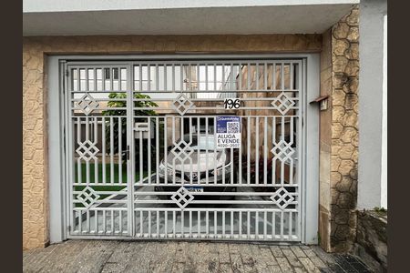 Casa à venda com 180m², 3 quartos e 5 vagas Casa à venda com 180m², 3 quartos e 5 vagasPlaquinha