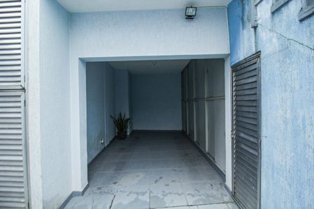 Casa à venda com 180m², 3 quartos e 5 vagas Casa à venda com 180m², 3 quartos e 5 vagasQuintal
