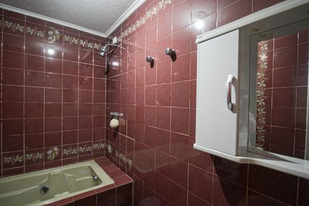Casa à venda com 180m², 3 quartos e 5 vagas Casa à venda com 180m², 3 quartos e 5 vagasBanheiro