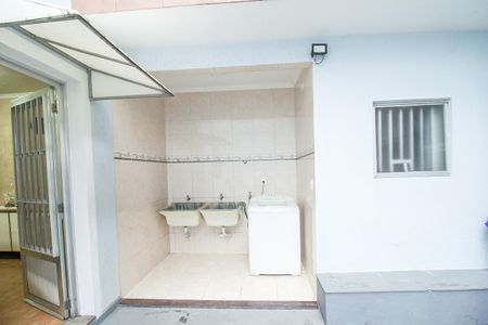 Casa à venda com 180m², 3 quartos e 5 vagas Casa à venda com 180m², 3 quartos e 5 vagasÁrea de Serviço