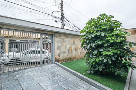 Casa à venda com 180m², 3 quartos e 5 vagas Casa à venda com 180m², 3 quartos e 5 vagasGaragem