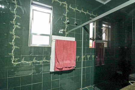 Casa à venda com 180m², 3 quartos e 5 vagas Casa à venda com 180m², 3 quartos e 5 vagasBanheiro