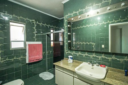Casa à venda com 180m², 3 quartos e 5 vagas Casa à venda com 180m², 3 quartos e 5 vagasBanheiro