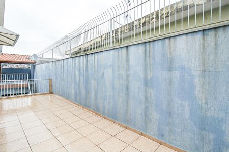 Casa à venda com 180m², 3 quartos e 5 vagas Casa à venda com 180m², 3 quartos e 5 vagasSacada