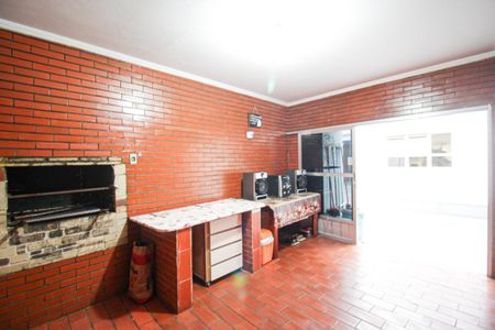 Casa à venda com 180m², 3 quartos e 5 vagas Casa à venda com 180m², 3 quartos e 5 vagasEdicula