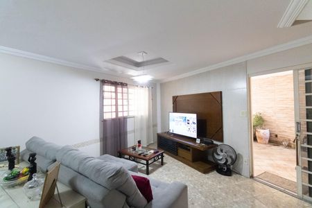 Sala de casa à venda com 3 quartos, 210m² em Campo Grande, Rio de Janeiro