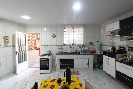 Casa para alugar com 210m², 3 quartos e 2 vagas Casa para alugar com 210m², 3 quartos e 2 vagasCozinha e Área de Serviço