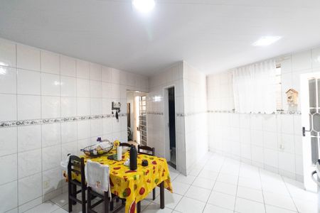 Casa para alugar com 210m², 3 quartos e 2 vagas Casa para alugar com 210m², 3 quartos e 2 vagasCozinha e Área de Serviço