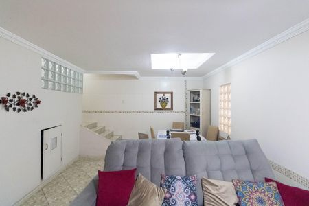 Casa para alugar com 210m², 3 quartos e 2 vagas Casa para alugar com 210m², 3 quartos e 2 vagasSala