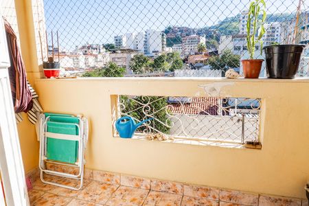 Apartamento à venda com 75m², 2 quartos e sem vaga Apartamento à venda com 75m², 2 quartos e sem vagaVaranda