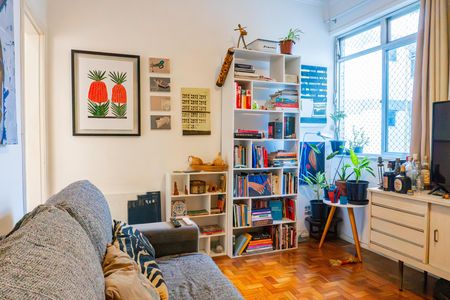 Apartamento à venda com 75m², 2 quartos e sem vaga Apartamento à venda com 75m², 2 quartos e sem vagaSala
