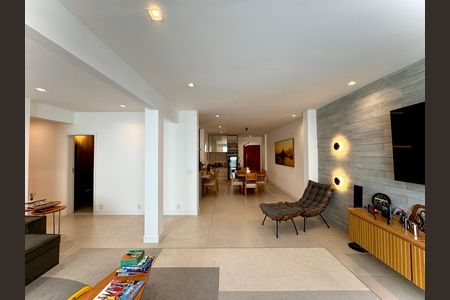 Apartamento à venda com 160m², 3 quartos e sem vaga