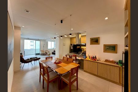 Apartamento à venda com 160m², 3 quartos e sem vaga