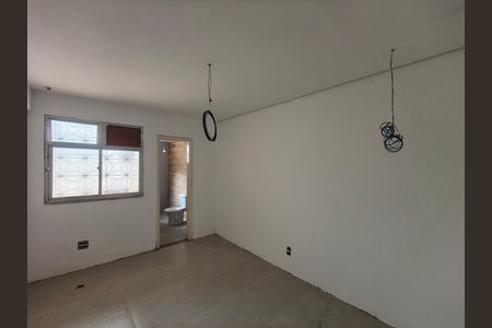 Casa de condomínio à venda com 135m², 3 quartos e 2 vagas Casa de condomínio à venda com 135m², 3 quartos e 2 vagasSuíte
