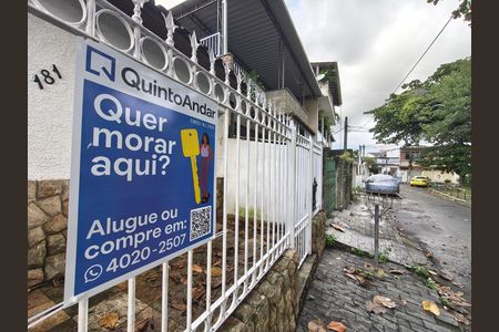 Casa de condomínio à venda com 135m², 3 quartos e 2 vagas Casa de condomínio à venda com 135m², 3 quartos e 2 vagasPlaca