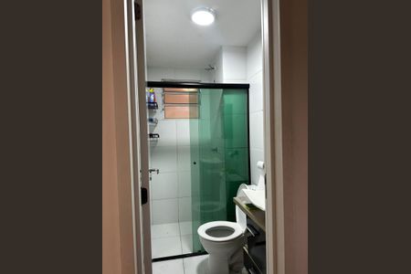 Banheiro de apartamento para alugar com 2 quartos, 46m² em Paisagem Casa Grande, Cotia