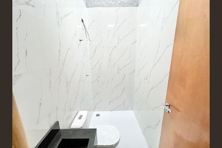 Casa à venda com 139m², 3 quartos e 2 vagas Casa à venda com 139m², 3 quartos e 2 vagasBanheiro
