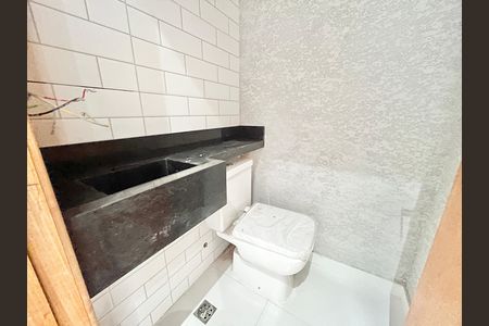 Casa à venda com 139m², 3 quartos e 2 vagas Casa à venda com 139m², 3 quartos e 2 vagasLavabo