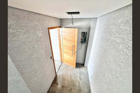 Casa à venda com 139m², 3 quartos e 2 vagas Casa à venda com 139m², 3 quartos e 2 vagasEntrada