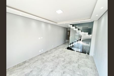 Casa à venda com 139m², 3 quartos e 2 vagas Casa à venda com 139m², 3 quartos e 2 vagasSala