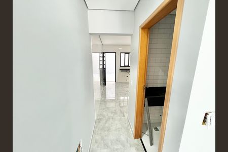 Casa à venda com 139m², 3 quartos e 2 vagas Casa à venda com 139m², 3 quartos e 2 vagasCorredor