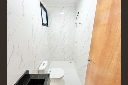 Casa à venda com 139m², 3 quartos e 2 vagas Casa à venda com 139m², 3 quartos e 2 vagasBanheiro da Suíte
