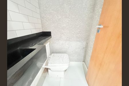 Casa à venda com 139m², 3 quartos e 2 vagas Casa à venda com 139m², 3 quartos e 2 vagasLavabo