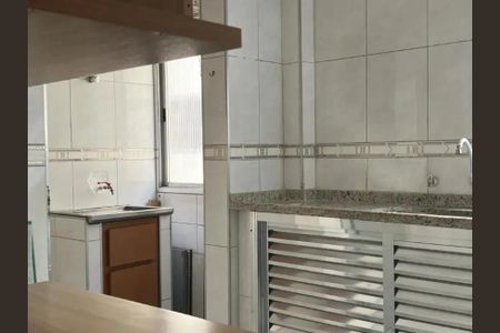 Cozinha e área de serviço de apartamento para alugar com 2 quartos, 68m² em Lapa de Baixo, São Paulo