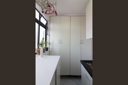 Apartamento à venda com 73m², 2 quartos e 1 vagaÁrea de Serviço
