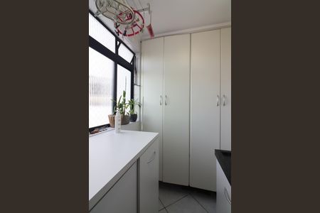 Apartamento à venda com 73m², 2 quartos e 1 vagaÁrea de Serviço