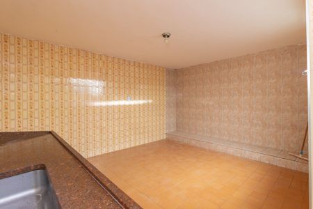 Casa à venda com 110m², 2 quartos e 2 vagas Casa à venda com 110m², 2 quartos e 2 vagasCozinha