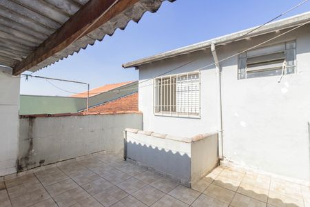 Casa à venda com 110m², 2 quartos e 2 vagas Casa à venda com 110m², 2 quartos e 2 vagasQuintal
