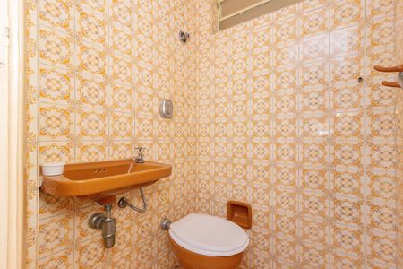 Casa à venda com 110m², 2 quartos e 2 vagas Casa à venda com 110m², 2 quartos e 2 vagasBanheiro