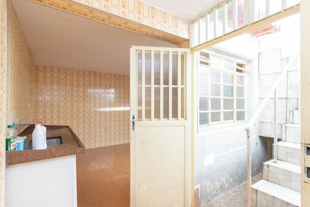 Casa à venda com 110m², 2 quartos e 2 vagas Casa à venda com 110m², 2 quartos e 2 vagasCozinha