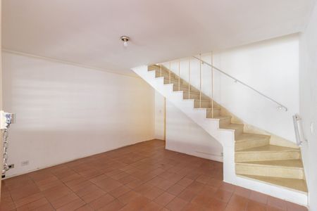 Sala de casa à venda com 2 quartos, 110m² em Jardim Mangalot, São Paulo