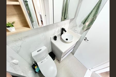 Banheiro de apartamento para alugar com 2 quartos, 43m² em Imirim, São Paulo