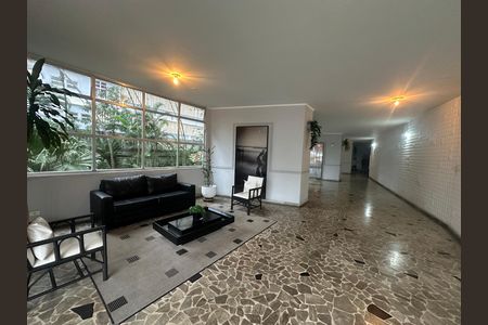 Apartamento para alugar com 230m², 4 quartos e 2 vagas Apartamento para alugar com 230m², 4 quartos e 2 vagasHall de entrada