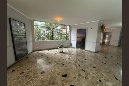 Apartamento para alugar com 230m², 4 quartos e 2 vagas Apartamento para alugar com 230m², 4 quartos e 2 vagasHall de entrada